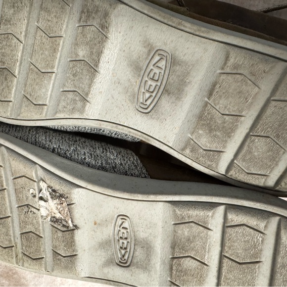 Keen Lace Up Boots in Brown, Olive Green and Gray with Modern Two-Tone Design. - Picture 9 of 10